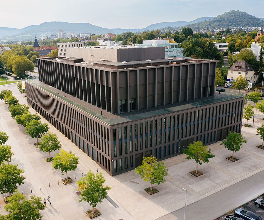 Bild der Stadthalle von oben