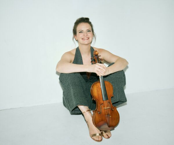 
Veronika Eberle, Violine
Alexander Liebreich, Leitung

&nbsp;

Joseph Haydn - Sinfonie Nr....
