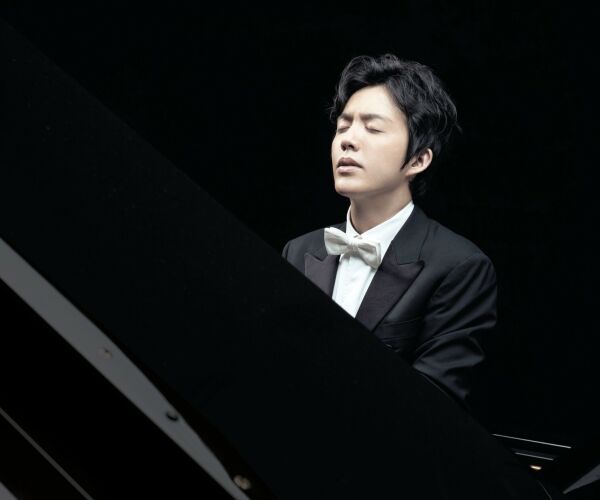 YUNDI, Gewinner des Internationalen Chopin-Klavierwettbewerbs, wurde zum j&uuml;ngsten Champion u...