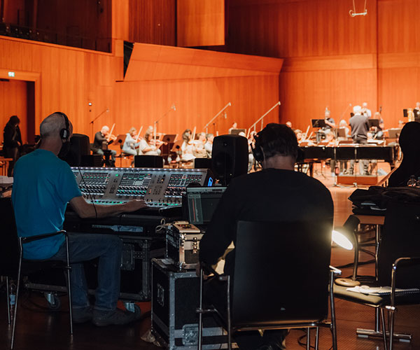 Bild eines Livestreams der Philharmonie